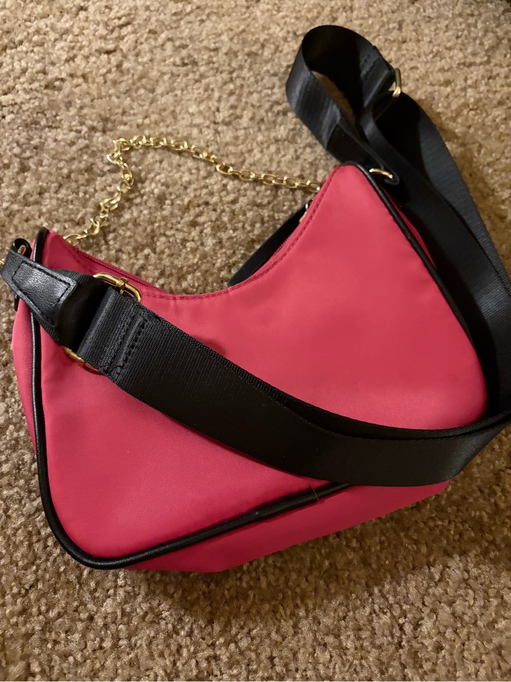 Juicy Couture Hot Pink Nylon Crossbody Bag with Black Strap & Gold Chain - Picture 5 of 6